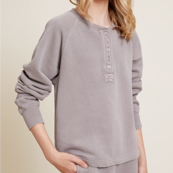 NWT Barefoot Dreams Pullover - Picture 2 of 5
